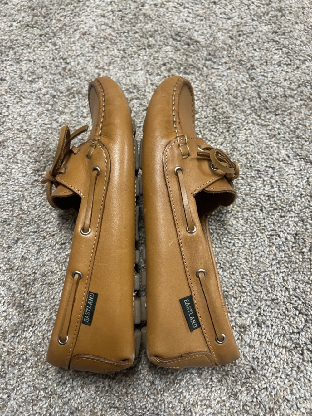 Leather driving moccasin loafer Women’s Classic Leather Boat Shoes - Tan - Picture 4 of 8
